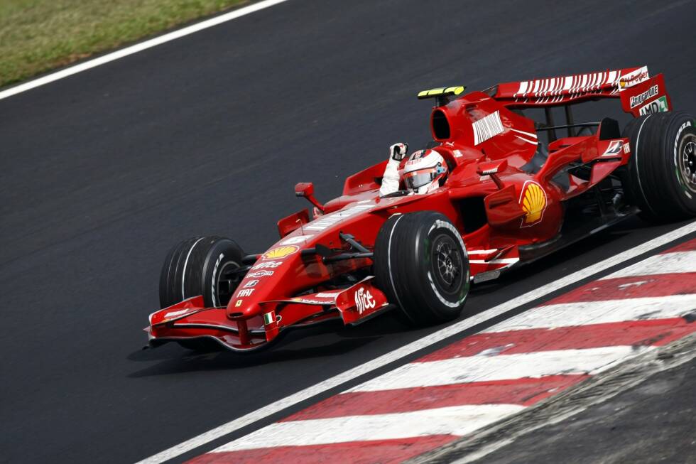 Foto zur News: 9. Den bislang letzten Ferrari-Titel stellte Kimi Räikkönen im Jahr 2007 sicher. Damals profitierte der &quot;Iceman&quot; als lachender Dritter vom McLaren-Stallduell zwischen Fernando Alonso und Lewis Hamilton.