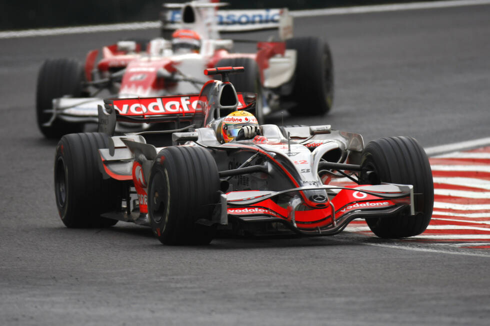 Foto zur News: S wie Sao Paulo: Mit einem Überholmanöver in der letzten Kurve der letzten Runde des letzten Rennens der Saison holte sich Hamilton in der brasilianischen Stadt 2008 seinen ersten Titel.