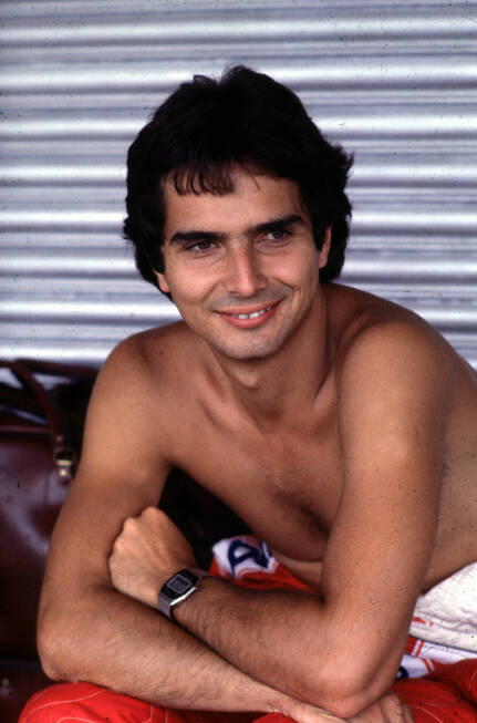 Foto zur News: Nelson Piquet: Der dreimalige Formel-1-Champion war auf der Rennstrecke für seine verschlagene Art bekannt - und abseits der Piste für seine Vorliebe für das weibliche Geschlecht. 1987 taufte er seine Yacht &quot;Suruba&quot;, was frei übersetzt in etwa &quot;Rudelrammeln&quot; bedeutet. Und dieser Name war Programm: Der Brasilianer war drei Mal verheiratet und hat insgesamt sieben Kinder von vier Frauen.