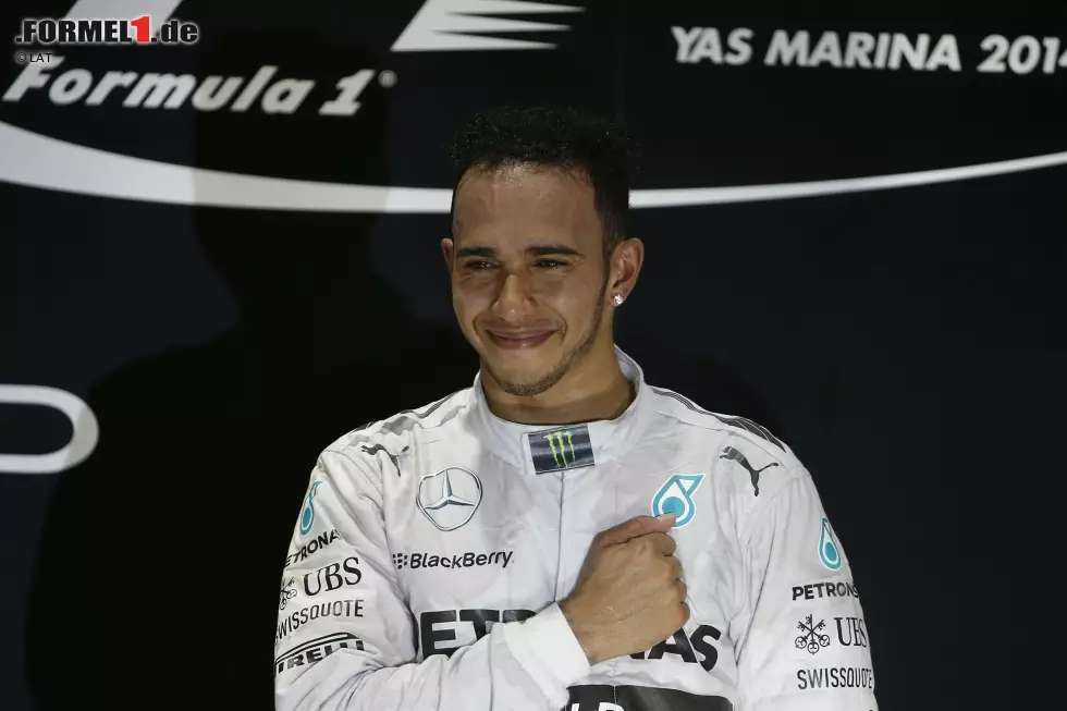 Neue Zürcher Zeitung (Schweiz): "Hamilton, der verdiente Weltmeister. Es ist die Formel-1-Saison mit den meisten Überholmanövern, doch am Ende reicht ein einziges, um den Titelkampf zugunsten von Lewis Hamilton zu entscheiden. Immerhin hat in Abu Dhabi damit der Sport gesiegt, der künstlichen Spannung durch die doppelten Punkte im Finale hätte es nicht bedurft. Damit hat die Königsklasse keinen kontroversen, sondern einen verdienten Weltmeister, der elf Saisonerfolge vorzuweisen hat." Foto zur News: Neue Zürcher Zeitung (Schweiz): "Hamilton, der verdiente Weltmeister. Es ist die Formel-1-Saison mit den meisten Überholmanövern, doch am Ende reicht ein einziges, um den Titelkampf zugunsten von Lewis Hamilton zu entscheiden. Immerhin hat in Abu Dhabi damit der Sport gesiegt, der künstlichen Spannung durch die doppelten Punkte im Finale hätte es nicht bedurft. Damit hat die Königsklasse keinen kontroversen, sondern einen verdienten Weltmeister, der elf Saisonerfolge vorzuweisen hat."
