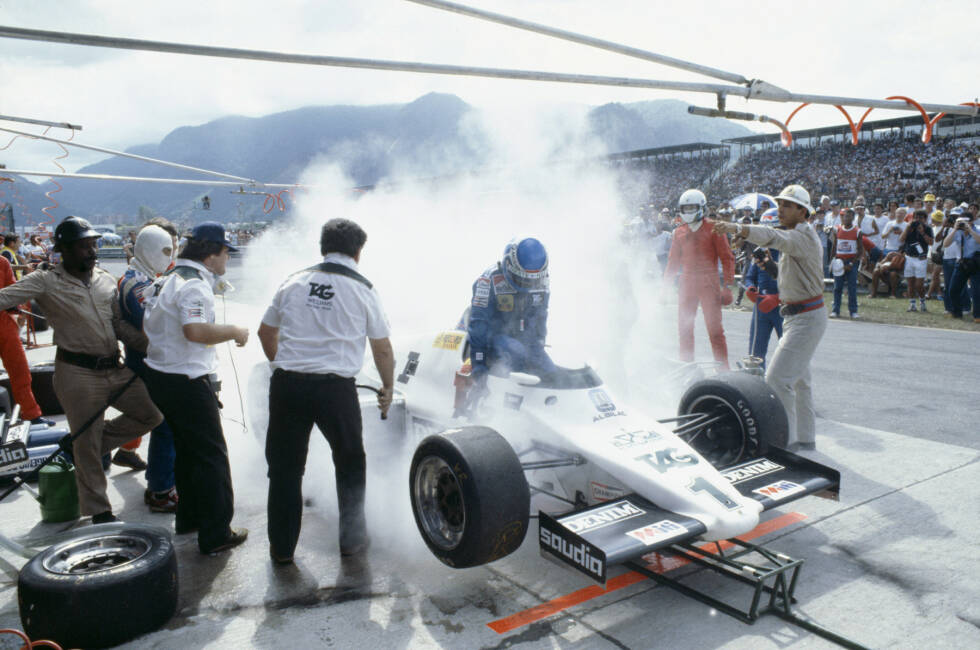 Foto zur News: Duplizität der Ereignisse: 1983 siegt erneut Nelson Piquet vor Keke Rosberg, erneut wird der Finne disqualifiziert. Seine Crew hatte ihm verbotenerweise Starthilfe gegeben, nachdem sein Bolide beim Boxenstopp kurz Feuer fing. Die FIA entscheidet sich, den zweiten Platz hinter Piquet nicht zu vergeben.