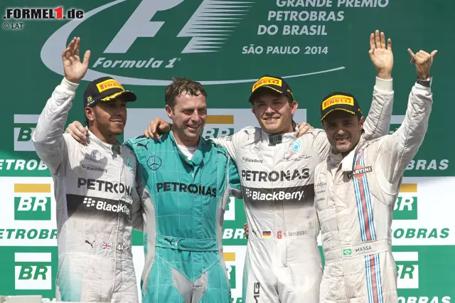 Foto zur News: Die Formel-1-WM 2014 bleibt spannend! Nico Rosberg gewinnt den Grand Prix von Brasilien und macht damit sieben Punkte auf Lewis Hamilton gut. Wie es dazu kam, erzählen wir in 22 spektakulären Fotos nach.