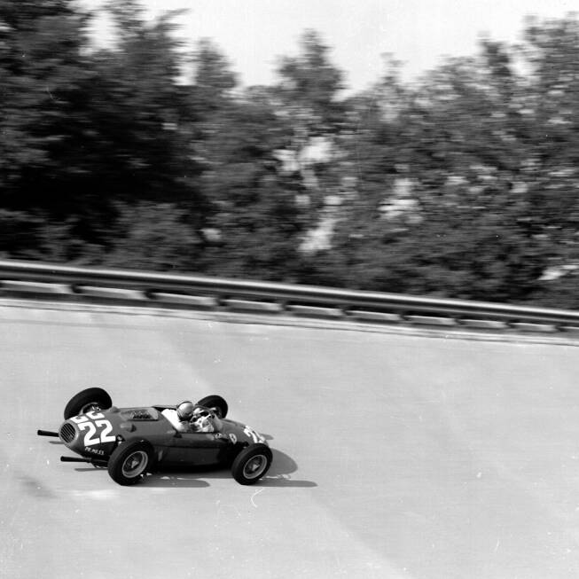 Foto zur News: Der als Juwelier und Bergrennen-Pilot bekannte Arthur Owen nutzte seine einzige Formel-1-Chance beim Grand Prix von Italien 1960 in Monza, den einige Teams wegen der gefährlichen Steilkurve boykottierten. In den Genuss dieses Streckenabschnitts kam er im Rennen jedoch nicht. Ihm brach schon in der ersten Runde die Aufhängung.