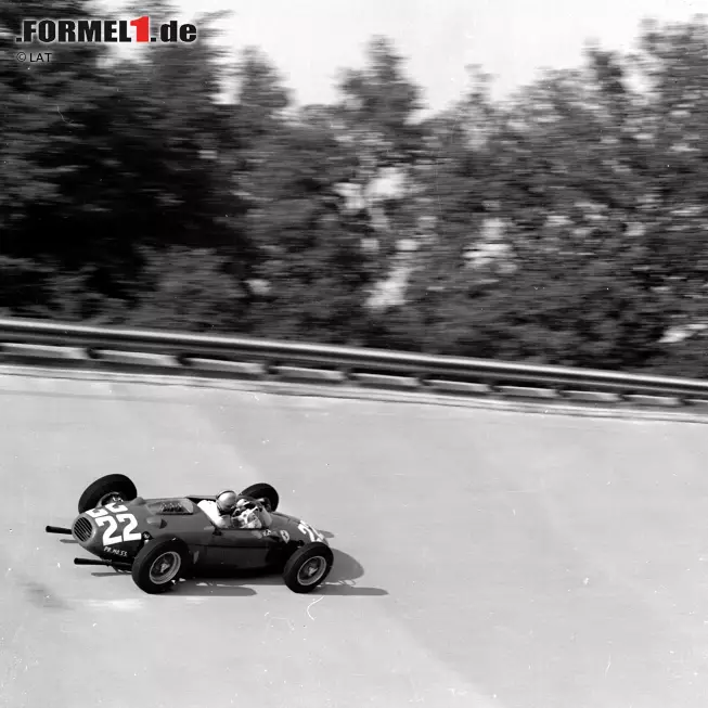 Der als Juwelier und Bergrennen-Pilot bekannte Arthur Owen nutzte seine einzige Formel-1-Chance beim Grand Prix von Italien 1960 in Monza, den einige Teams wegen der gefährlichen Steilkurve boykottierten. In den Genuss dieses Streckenabschnitts kam er im Rennen jedoch nicht. Ihm brach schon in der ersten Runde die Aufhängung. Foto zur News: Der als Juwelier und Bergrennen-Pilot bekannte Arthur Owen nutzte seine einzige Formel-1-Chance beim Grand Prix von Italien 1960 in Monza, den einige Teams wegen der gefährlichen Steilkurve boykottierten. In den Genuss dieses Streckenabschnitts kam er im Rennen jedoch nicht. Ihm brach schon in der ersten Runde die Aufhängung.