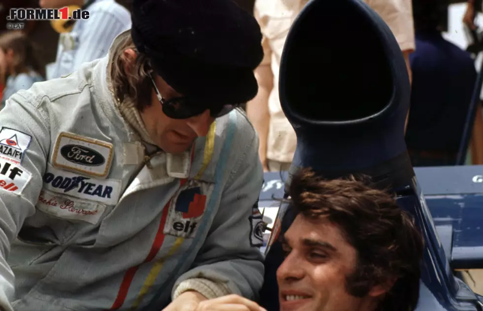 Die schwärzeste Stunde: Zwar wird Jackie Stewart 1973 zum dritten und letzten Mal Weltmeister, aber die Saison wird überschattet vom Tod von Francois Cevert in Watkins Glen. Stewart, vom Ableben seines Freundes tief erschüttert, beendet daraufhin seine Karriere. Bis 1983 feiert das Team sieben weitere Grand-Prix-Siege, kann aber nie wieder an frühere Erfolge anknüpfen. Ken Tyrrell verstirbt im Jahr 2001. Zu dem Zeitpunkt hat er sein Team schon an den Tabakkonzern BAT verkauft. Foto zur News: Die schwärzeste Stunde: Zwar wird Jackie Stewart 1973 zum dritten und letzten Mal Weltmeister, aber die Saison wird überschattet vom Tod von Francois Cevert in Watkins Glen. Stewart, vom Ableben seines Freundes tief erschüttert, beendet daraufhin seine Karriere. Bis 1983 feiert das Team sieben weitere Grand-Prix-Siege, kann aber nie wieder an frühere Erfolge anknüpfen. Ken Tyrrell verstirbt im Jahr 2001. Zu dem Zeitpunkt hat er sein Team schon an den Tabakkonzern BAT verkauft.