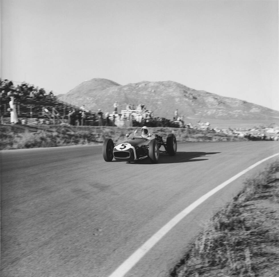 Foto zur News: ...Kaliforniens Riverside (1960, im Bild), die Bugatti-Variante der Traditionsrennbahn von Le Mans (1967),...