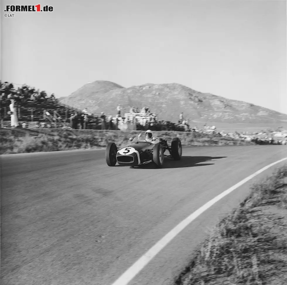 ...Kaliforniens Riverside (1960, im Bild), die Bugatti-Variante der Traditionsrennbahn von Le Mans (1967),... Foto zur News: ...Kaliforniens Riverside (1960, im Bild), die Bugatti-Variante der Traditionsrennbahn von Le Mans (1967),...