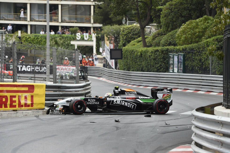 Foto zur News: Apropos Temperament: Wenig begeistert war auch Sergio Perez von seinem Ausscheiden im Leitplanken-Dschungel Monacos, wo schon so viele Formel-1-Größen gestrandet sind. Macht&#039;s auch nicht erträglicher.