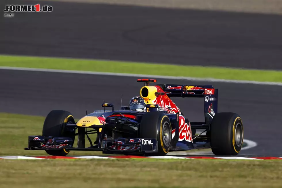 Foto zur News: 2011: Red Bull RB7 (&quot;Kinky Kylie&quot;) - &quot;&#039;Kinky Kylie&#039; war ein Super-Allrounder&quot;, erinnert sich Vettel und merkt an: &quot;Der Name von der &#039;durchgeknallten Kylie&#039; ist wie alle anderen Namen zufällig im Gespräch mit meinen Mechanikern entstanden. 2011 konnten wir schon vor Saisonende die WM in Japan gewinnen. Es war das Jahr, in dem man angefangen hat, mit den Auspuffgasen zu experimentieren. Zum Ende hin war das Auto nahezu perfekt, wenn auch nicht so dominant wie 2010. Der Erfolg sah nur nach außen nach einem Spaziergang aus.&quot;