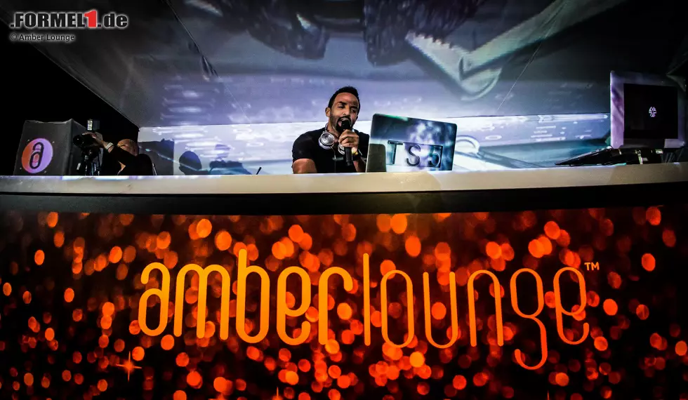 ...mit R&B-Superstar Craig David und fünf weiteren internationalen DJs an den Turntables nicht entgehen lassen wollten,... Foto zur News: ...mit R&B-Superstar Craig David und fünf weiteren internationalen DJs an den Turntables nicht entgehen lassen wollten,...