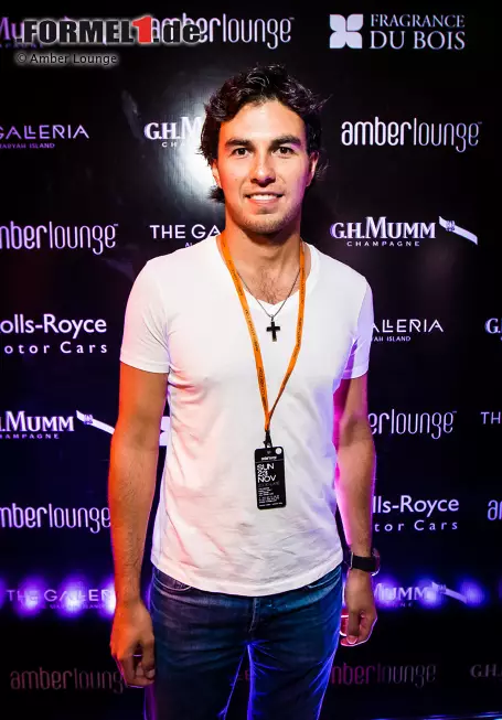 Foto zur News: mit Teamkollege Sergio Perez zur Amber Lounge Party?