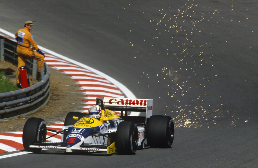 Foto zur News: 1986 bahnt sich der Durchbruch an: Nigel Mansell erringt fünf Siege, sein neuer Teamkollege Nelson Piquet vier. In die Geschichte geht Mansells Reifenplatzer im letzten Rennen in Adelaide ein. Den Titel erbt ein zukünftiger Honda-Weltmeister: Alain Prost auf McLaren.