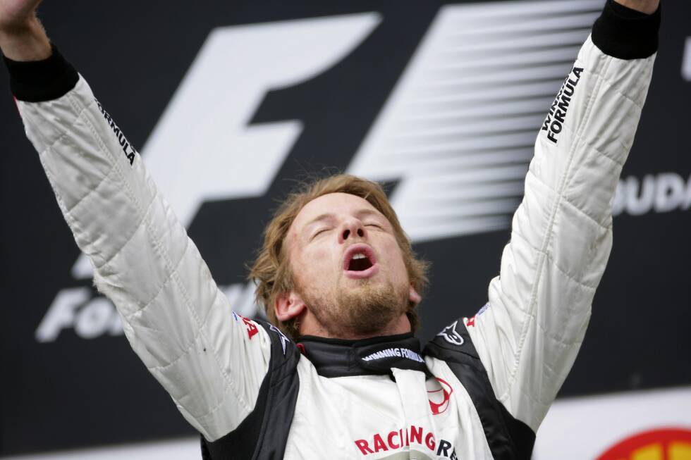 Foto zur News: 2000 stattet man mit BAR wieder ein Team als Werkslieferant aus. Doch bis zur vollständigen Übernahme des Teams dauert es noch bis 2006. Im gleichen Jahr feiert Jenson Button endlich seinen ersten Grand-Prix-Sieg: Er triumphiert in Ungarn im Werks-Honda.