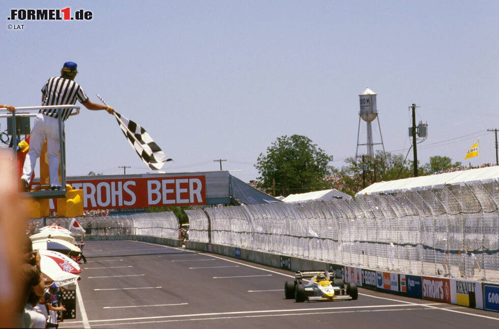 Foto zur News: Keke Rosberg feiert in Dallas 1984 den ersten Sieg für die Kombination Williams-Honda. Vier weitere Siege - je zwei für Rosberg und zwei für Mansell - folgen im Jahr 1985.