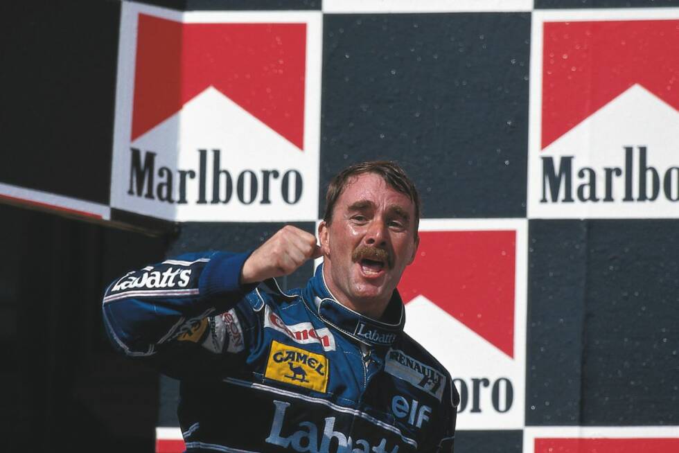 Foto zur News: Drei Jahre nach dem Comeback ist es endlich Zeit für Renaults ersten WM-Titel. Williams-Pilot Nigel Mansell gewinnt 1992 neun von 16 Saisonrennen und setzt sich schon im August beim Grand Prix von Ungarn in Budapest die Krone auf. Doch statt die Chance zu bekommen, den WM-Titel für sich, Williams und Renault zu verteidigen, erhält Mansell am Saisonende von Teamchef Frank Williams die Kündigung. Der Brite wechselt in die IndyCar-Serie, wo er als Rookie auf Anhieb den Titel holt.