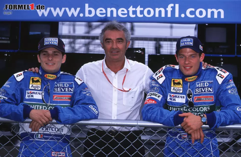 ...wird der Druck noch größer: Briatore kehrt zurück und macht Wurz das Leben schwer, der erneut nur selten glänzen kann. Er zieht die Konsequenz und unterschreibt bei McLaren... Foto zur News: ...wird der Druck noch größer: Briatore kehrt zurück und macht Wurz das Leben schwer, der erneut nur selten glänzen kann. Er zieht die Konsequenz und unterschreibt bei McLaren...