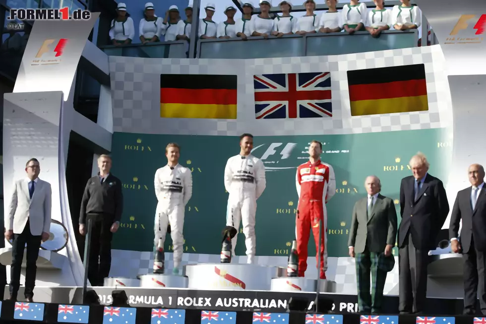 Lewis Hamilton, Nico Rosberg und Sebastian Vettel standen bei den ersten drei Rennen jeweils auf dem Podium. Noch nie zuvor in der Geschichte der Formel 1 standen bei den ersten drei Saisonrennen nur drei verschiedene Fahrer auf dem Podium. Foto zur News: Lewis Hamilton, Nico Rosberg und Sebastian Vettel standen bei den ersten drei Rennen jeweils auf dem Podium. Noch nie zuvor in der Geschichte der Formel 1 standen bei den ersten drei Saisonrennen nur drei verschiedene Fahrer auf dem Podium.