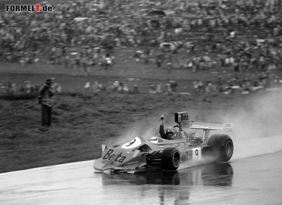 Foto zur News: Platz 10 - Vittorio Brambilla: Der Italiener stand in seiner Formel-1-Karriere nur einmal auf dem Podium, dann allerdings gleich auf der höchsten Stufe. 1975 gewann er mit March das Regenrennen auf dem Österreichring. Vor lauter Freude darüber crashte Brambilla sein Auto nach der Zieldurchfahrt.