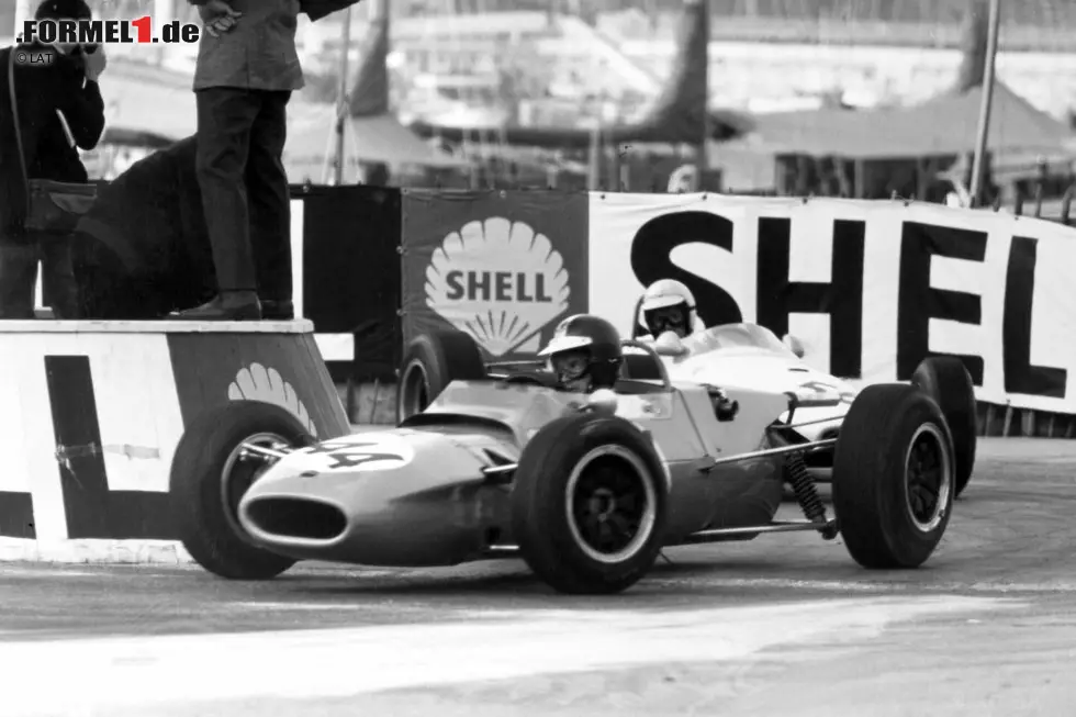 Foto zur News: Mit einem nicht mehr voll funktionsfähigen linken Arm wechselt Beltoise in den Automobilrennsport. 1965 tritt er in der Formel 3 an (Foto), 1966 in der Formel 2. Am 7. August 1966 gibt er beim Großen Preis von Deutschland auf dem Nürburgring sein Formel-1-Debüt. Auf der verregneten Nordschleife wird er mit einem Matra MS5 auf Anhieb Achter.