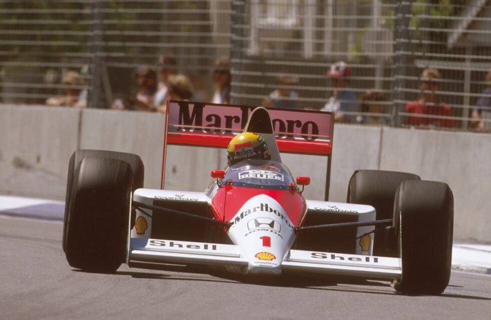 Foto zur News: #4 Ayrton Senna 1989: Mit dem Nachfolgemodell MP4/5 kommt der Qualifying-Spezialist aus Brasilien auf die gleiche Quote wie 1988. Wieder schafft Senna 13 Poles bei 16 Rennen und damit erneut 81,25 Prozent. Den WM-Titel aber muss er nach der berühmten Kollision in der Schikane von Suzuka seinem McLaren-Teamkollegen Alain Prost überlassen.