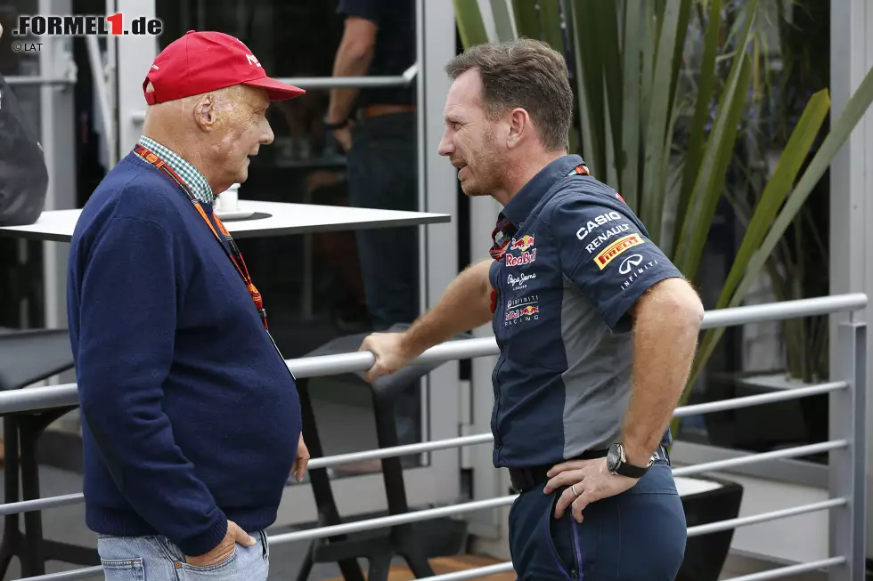 ... aber Cosworth kommt, wenn überhaupt, erst 2017. Christian Horner steht immer noch ohne Motor da. Geht etwa doch noch was zwischen Red Bull und Mercedes? Wahrscheinlicher ist, dass Red Bull einen Renault-Motor ins Heck steckt, der nicht mehr Renault heißen wird. Oder ganz aussteigt. Foto zur News: ... aber Cosworth kommt, wenn überhaupt, erst 2017. Christian Horner steht immer noch ohne Motor da. Geht etwa doch noch was zwischen Red Bull und Mercedes? Wahrscheinlicher ist, dass Red Bull einen Renault-Motor ins Heck steckt, der nicht mehr Renault heißen wird. Oder ganz aussteigt.
