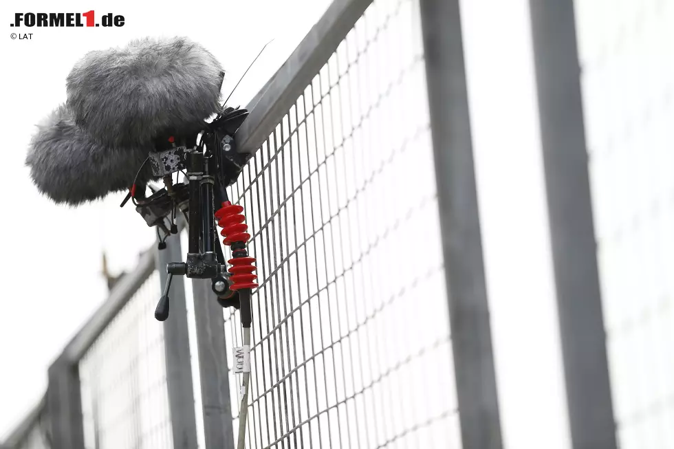 Dass der Motorensound in der Formel 1 viel leiser ist als früher, liegt an der Hybrid-Technologie. Die Audioaufzeichnung der Geräuschkulisse an der Strecke ist anno 2015 nämlich so professionell wie nie zuvor. Foto zur News: Dass der Motorensound in der Formel 1 viel leiser ist als früher, liegt an der Hybrid-Technologie. Die Audioaufzeichnung der Geräuschkulisse an der Strecke ist anno 2015 nämlich so professionell wie nie zuvor.