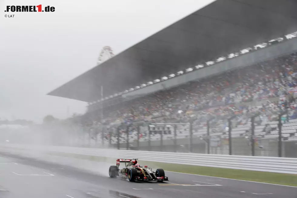 Romain Grosjean (Lotus): "Eine der Strecken, auf der man immer wieder Möglichkeiten findet, sich zu verbessern - in wie geringem Maße auch immer. Jeder Meter ist etwas Besonderes und eine Herausforderung. Die Löffelkurve sticht hervor, in einem Formel-1-Wagen ist sie Spannung pur." Foto zur News: Romain Grosjean (Lotus): "Eine der Strecken, auf der man immer wieder Möglichkeiten findet, sich zu verbessern - in wie geringem Maße auch immer. Jeder Meter ist etwas Besonderes und eine Herausforderung. Die Löffelkurve sticht hervor, in einem Formel-1-Wagen ist sie Spannung pur."