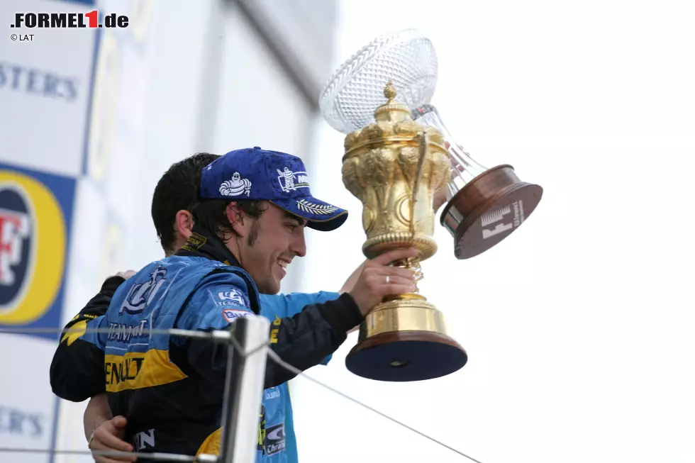 Fünf aktuelle Fahrer haben diesen Event bereits gewonnen: Fernando Alonso, Kimi Räikkönen, Lewis Hamilton, Sebastian Vettel und Nico Rosberg. Nur Alonso und Hamilton gelang mehr als ein Sieg: Der Spanier gewann 2006 und 2011, der Brite 2008 und im vergangenen Jahr. Räikkönen siegte 2007, Vettel 2009 und Rosberg 2013. Foto zur News: Fünf aktuelle Fahrer haben diesen Event bereits gewonnen: Fernando Alonso, Kimi Räikkönen, Lewis Hamilton, Sebastian Vettel und Nico Rosberg. Nur Alonso und Hamilton gelang mehr als ein Sieg: Der Spanier gewann 2006 und 2011, der Brite 2008 und im vergangenen Jahr. Räikkönen siegte 2007, Vettel 2009 und Rosberg 2013.