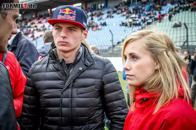 Im Formel-1-Paddock nicht zu sehen war dagegen Mikaela Ahlin-Kottulinsky, die neue Freundin von Toro-Rosso-Jungspund Max Verstappen. Die attraktive Finnin ist selbst Rennfahrerin und derzeit im Audi-TT-Cup aktiv. Wir freuen uns also schon auf 2016! Foto zur News: Im Formel-1-Paddock nicht zu sehen war dagegen Mikaela Ahlin-Kottulinsky, die neue Freundin von Toro-Rosso-Jungspund Max Verstappen. Die attraktive Finnin ist selbst Rennfahrerin und derzeit im Audi-TT-Cup aktiv. Wir freuen uns also schon auf 2016!