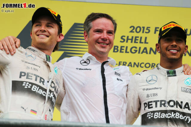Foto zur News: Noch acht Rennen zu fahren, noch 200 Punkte zu vergeben - und jetzt schon 28 Punkte Vorsprung auf Nico Rosberg: Lewis Hamilton rückt seinem großen Traum, dem dritten WM-Titel (genauso viele hat sein großes Idol Ayrton Senna gewonnen), beim Grand Prix von Belgien einen weiteren Schritt näher.