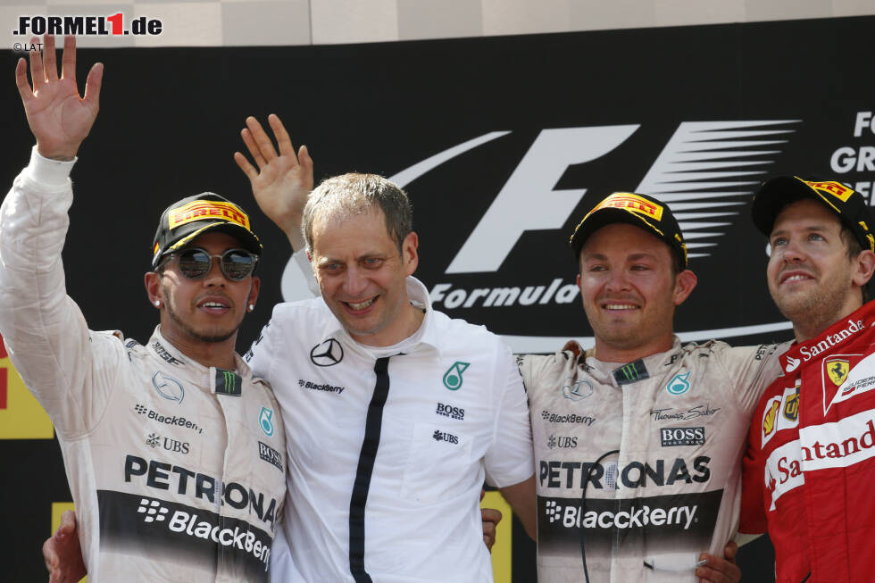 Foto zur News: Zum 19. Mal im 25. Rennen gewinnt der Polesetter den Grand Prix von Spanien: Nico Rosberg triumphiert in Barcelona vor Lewis Hamilton und Sebastian Vettel. Und kommt in der Fahrer-WM vor seinem Lieblingsrennen in Monaco wieder bis auf 20 Punkte heran.