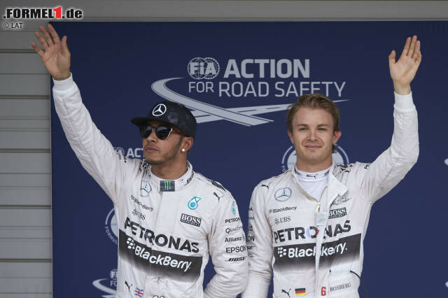 Foto zur News: Nico Rosberg, Schnellster im ersten Q3-Run, bedankt sich beim Russen und staubt so seine erste Pole-Position seit Barcelona ab. Aber Hamilton weiß genau, dass er eigentlich der Schnellere war: "Als ich meine Runde abbrechen musste, hatte ich Vorsprung."