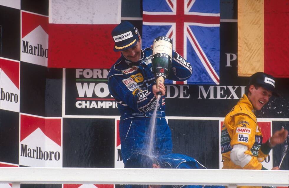 Foto zur News: ... auf Platz drei der junge Michael Schumacher im Benetton ins Ziel kommt. Es ist Schumachers erster von insgesamt 155 Podestplätzen in der Formel 1. Mit dem Podium Mansell, Patrese, Schumacher verabschiedet sich der Grand Prix von Mexiko zum zweiten Mal in seiner Geschichte für längere Zeit aus dem Formel-1-Rennkalender.