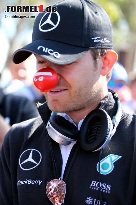 Foto zur News: Platz 10: Nico Rosberg (Mercedes) wird auf 28 Millionen Euro geschätzt. Der gebürtige Wiesbadener lebt seit langer Zeit in Monaco und spart dort Steuern. Mit viel Geld kann man sich schnell mal eine neue Nase gönnen...
