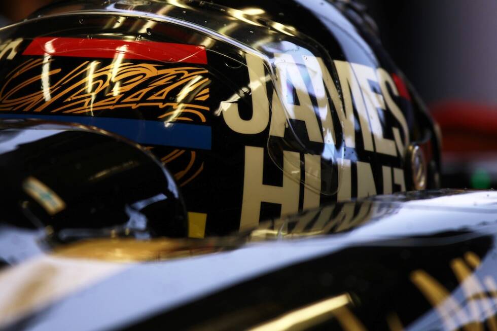 Foto zur News: Kimi Räikkönens James-Hunt-Hommage (2012): Beim Monaco-Grand-Prix 2012 ging der Finne, der wegen seines abwechslungsreichen Privatlebens gerne mit dem Lebemann der Siebzigerjahre verglichen wird, mit dem Hunt-Design an den Start.