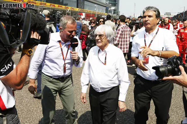 Dieser Herr war auich mal Teamkollege von Michael Schumacher - und zwar 1992 bei Benetton-Ford. Martin Brundle (158 GPs) horcht für 'Sky Sports F1' gern mal bei Landsmann Bernie Ecclestone nach. Foto zur News: Dieser Herr war auich mal Teamkollege von Michael Schumacher - und zwar 1992 bei Benetton-Ford. Martin Brundle (158 GPs) horcht für 'Sky Sports F1' gern mal bei Landsmann Bernie Ecclestone nach.