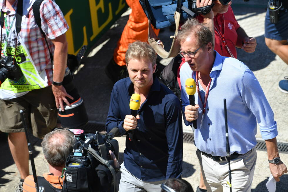 Foto zur News: Ex-Weltmeister Nico Rosberg (206 GPs) funkt nach seinem überraschenden Karrierende gleich auf mehreren Wellen, nämlich bei Sky Sports F1 und bei RTL. Er präsentiert sich smart wie gewohnt, nun aber auch polarisierend.