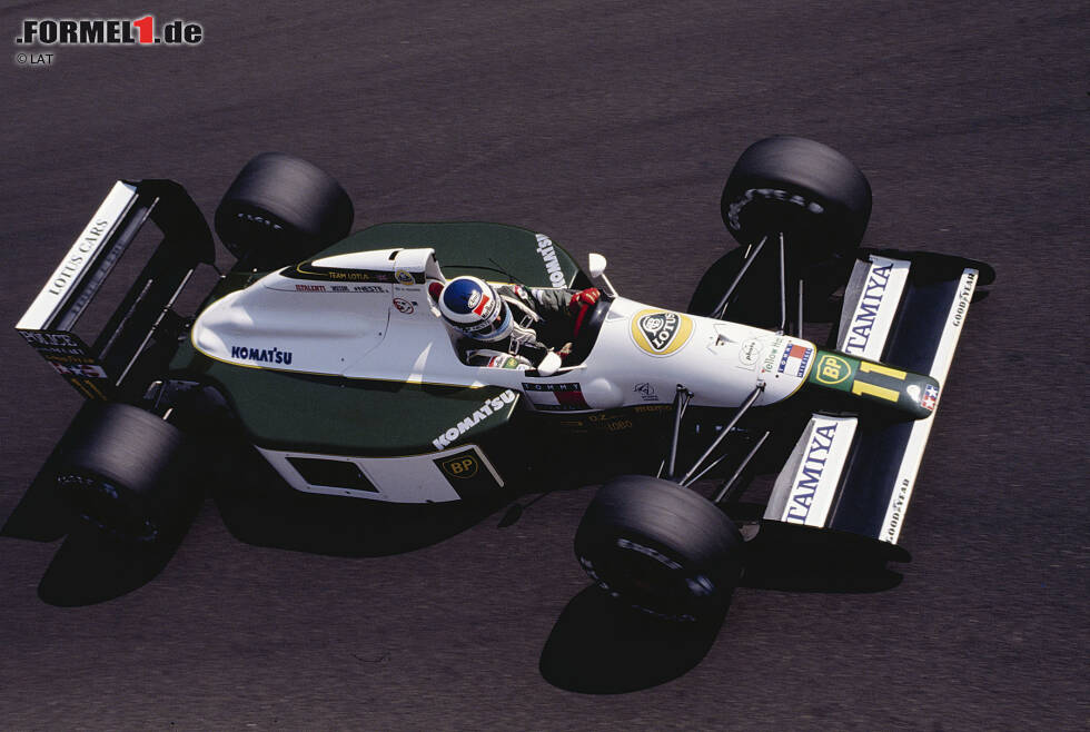 Foto zur News: Im Jahr darauf gelingt Häkkinen mit Lotus das Formel-1-Debüt - vor Schumacher, der im gleichen Jahr in Spa einsteigt. Der Lotus ist allerdings nicht konkurrenzfähig, Häkkinen lässt aber mit Platz fünf in der Regenschlacht von Imola sein Talent aufblitzen. 1992 läuft es...