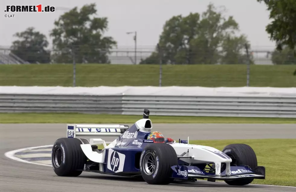 Foto zur News: 11. Juni 2003: Der viermalige NASCAR-Champion Jeff Gordon testet auf dem Infield-Kurs des Indianapolis Motor Speedway den aktuellen BMW-Williams FW24 von Juan Pablo Montoya. Der Kolumbianer fährt im Gegenzug Gordons NASCAR-Auto, den Chevrolet Monte Carlo von Hendrick Motorsports.