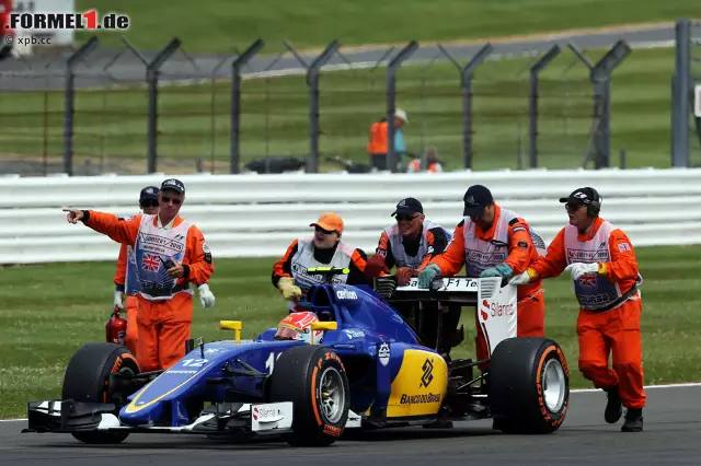 Foto zur News: Für Felipe Nasr endet der Arbeitstag noch bevor er richtig beginnen kann: Getriebeschaden auf dem Weg in die Startaufstellung. Marcus Ericsson schrammt als Elfter um 4,2 Sekunden an einem WM-Punkt vorbei. Sauber geht damit zum dritten Mal hintereinander leer aus.