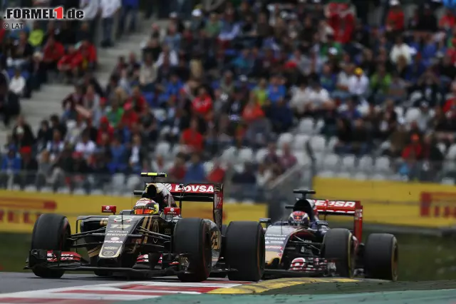 Der spektakulärste Fight des Rennens: Im Windschatten von Max Verstappen gerät Maldonado bei Start und Ziel ins Schleudern, aber der Venezolaner fängt den Drift ab - und geht ein paar Meter weiter trotzdem vorbei, weil Verstappen mit verschlissenen Reifen die erste Kurve verpasst. Lohn für Maldonado: sechs WM-Punkte. Foto zur News: Der spektakulärste Fight des Rennens: Im Windschatten von Max Verstappen gerät Maldonado bei Start und Ziel ins Schleudern, aber der Venezolaner fängt den Drift ab - und geht ein paar Meter weiter trotzdem vorbei, weil Verstappen mit verschlissenen Reifen die erste Kurve verpasst. Lohn für Maldonado: sechs WM-Punkte.