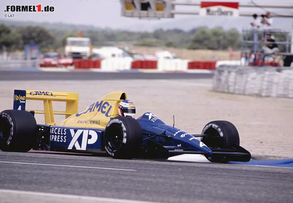 Foto zur News: Platz 9: Jean Alesi - Erneut ein Fall von &quot;richtiges Team, falscher Zeitpunkt&quot;. Der Franzose debütierte 1989 für Tyrrell und wechselte bereits zwei Jahre später zu Ferrari. Zu jener Zeit ist die Scuderia allerdings nicht gerade für ihre Erfolge bekannt - und schon gar nicht für ihre Zuverlässigkeit. Alesi kommt in seinen ersten vier Ferrari-Jahren auf elf Podestplätze, wird allerdings immer wieder von der Technik im Stich gelassen.