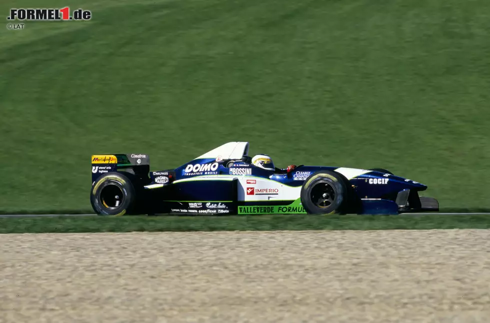 Platz 6: Giancarlo Fisichella - "Fisico" kommt 1996 im Alter von 23 Jahren in die Formel 1. In sieben Saisons bei Minardi, Jordan und Benetton kann er zwar immer wieder Highlights setzen, der ganz große Wurf gelingt dem Italiener allerdings nie. Seinen ersten Sieg holt er erst 2003 im 110. Anlauf beim Großen Preis von Brasilien - und das unter wirklich verrückten Bedingungen. Foto zur News: Platz 6: Giancarlo Fisichella - "Fisico" kommt 1996 im Alter von 23 Jahren in die Formel 1. In sieben Saisons bei Minardi, Jordan und Benetton kann er zwar immer wieder Highlights setzen, der ganz große Wurf gelingt dem Italiener allerdings nie. Seinen ersten Sieg holt er erst 2003 im 110. Anlauf beim Großen Preis von Brasilien - und das unter wirklich verrückten Bedingungen.