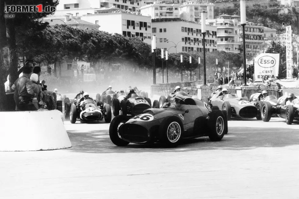Foto zur News: Zwischen 1952 und 1959 führte Jean Behra in nicht weniger als sieben zur Formel-1-WM zählenden Autorennen, gewinnen konnte er aber keines davon. Seine erste große Sternstunde schlug 1952 beim Grand Prix von Pau (kein WM-Status), den er gewinnen konnte. Tragisch der Unfall bei einem Sportwagen-Rennen auf der Berliner AVUS 1959. Der charismatische Franzose zog sich dabei schwerste Verletzungen zu und starb an einem Schädelbasisbruch.