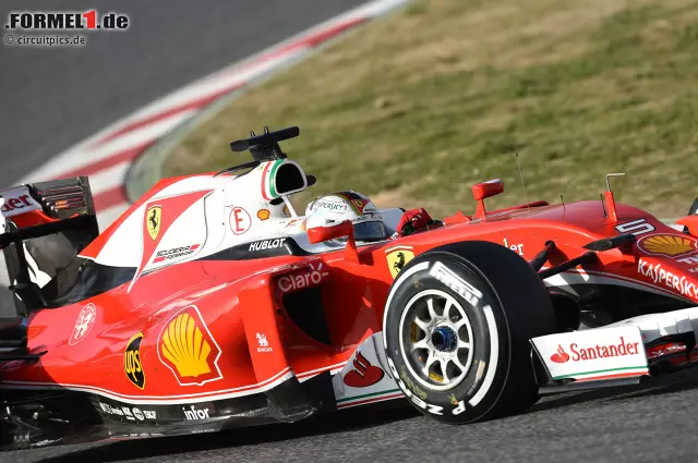 Foto zur News: Mit dem Farbdesign des neuen SF16-H präsentiert Ferrari einen Retrolook. Es ist nicht der erste Bolide aus dem Hause Maranello mit viel weiß auf der Motorabdeckung. Machen wir eine Zeitreise und beleuchten die Erfolge und Misserfolge dieser Farben.