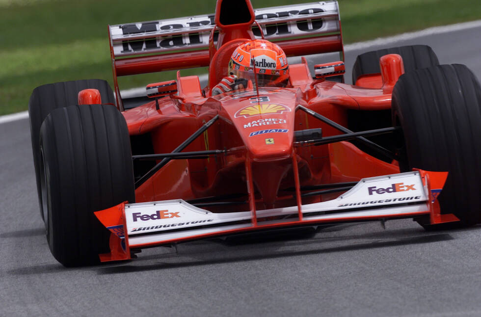 Foto zur News: Designwechsel im Jahr 2000: Der Frontflügel des F1-2000 wechselt von schwarz auf weiß. Er bleibt auch in den Folgejahren weiß, Ferrari und Michael Schumacher dominieren die Formel 1 fast nach Belieben.