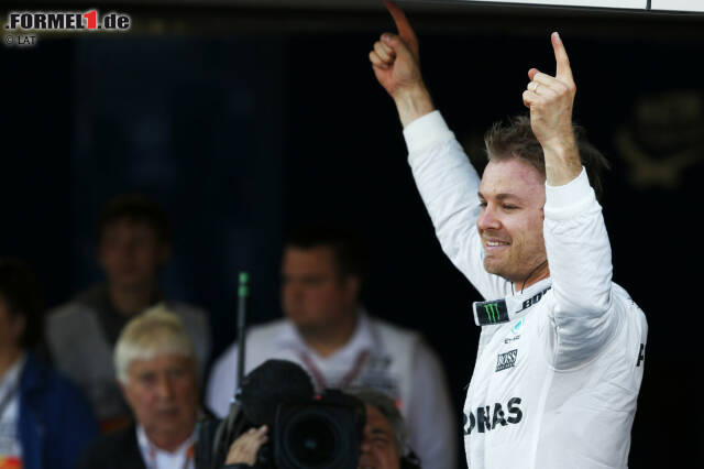 Foto zur News: Rosberg gewinnt den Saisonauftakt 2016 in Australien, außerdem die Rennen in Bahrain, China und Russland. Ein gutes Omen für die Weltmeisterschaft? Mit 100 WM-Zählern steht der Mercedes-Pilot nach den ersten fünf Rennen 43 Punkte vor Teamkollege Lewis Hamilton...