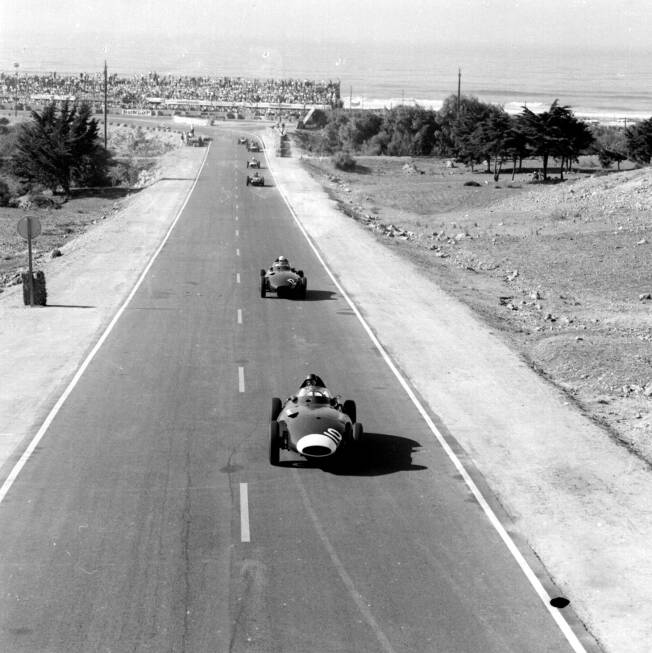 Foto zur News: Formel 1 auf einer Küstenstraße: 1958 gastierte die Serie einmalig in Ain-Diab (Marokko). Gefahren wurde zwischen Casablanca und Azemmour. Leider gab es in der malerischen Kulisse auch einen tragischen Todesfall: Der Vanwall von Stuart Lewis-Evans ging in Flammen auf, der Brite erlag einige Tage später den Verletzungen.