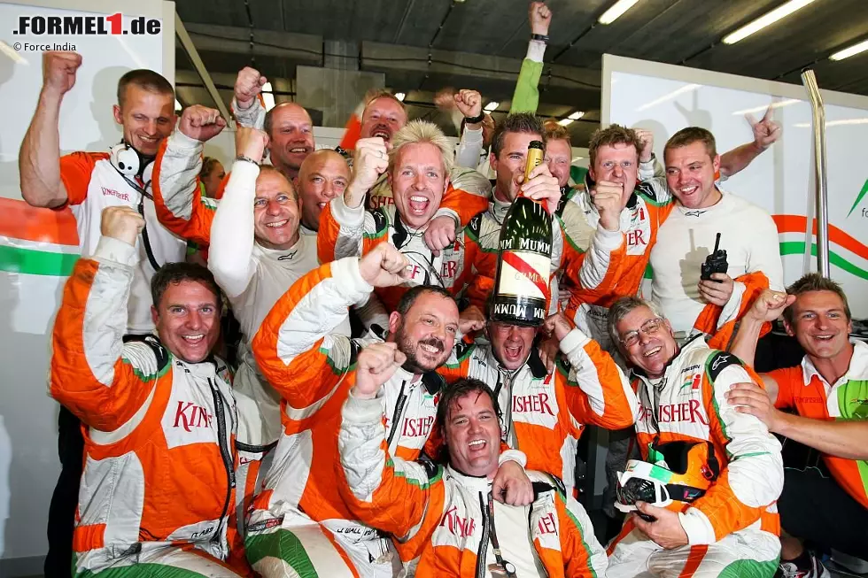 2009 gelang dann Force India mit Giancarlo Fisichella ebenfalls in Spa die erste Pole-Position sowie mit Platz zwei das bisher beste Ergebnis in der Formel 1. Foto zur News: 2009 gelang dann Force India mit Giancarlo Fisichella ebenfalls in Spa die erste Pole-Position sowie mit Platz zwei das bisher beste Ergebnis in der Formel 1.