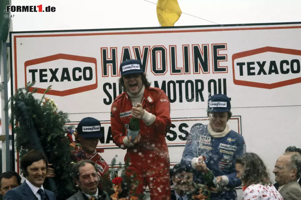 Schumacher gewann 1992 zum ersten Mal in der Formel 1. Noch vier andere Fahrer feierten ihren Premierensieg in Belgien. Peter Collins (1956), Jim Clark (1962), Gunnar Nilsson (1977, auf dem Bild) und Didier Pironi (1980). Foto zur News: Schumacher gewann 1992 zum ersten Mal in der Formel 1. Noch vier andere Fahrer feierten ihren Premierensieg in Belgien. Peter Collins (1956), Jim Clark (1962), Gunnar Nilsson (1977, auf dem Bild) und Didier Pironi (1980).